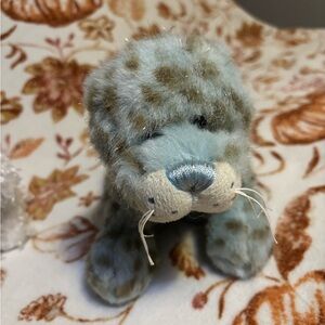 Icy Mist Leopard Webkinz